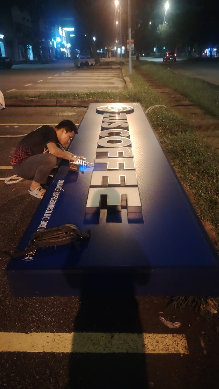 3D Outdoor Signage